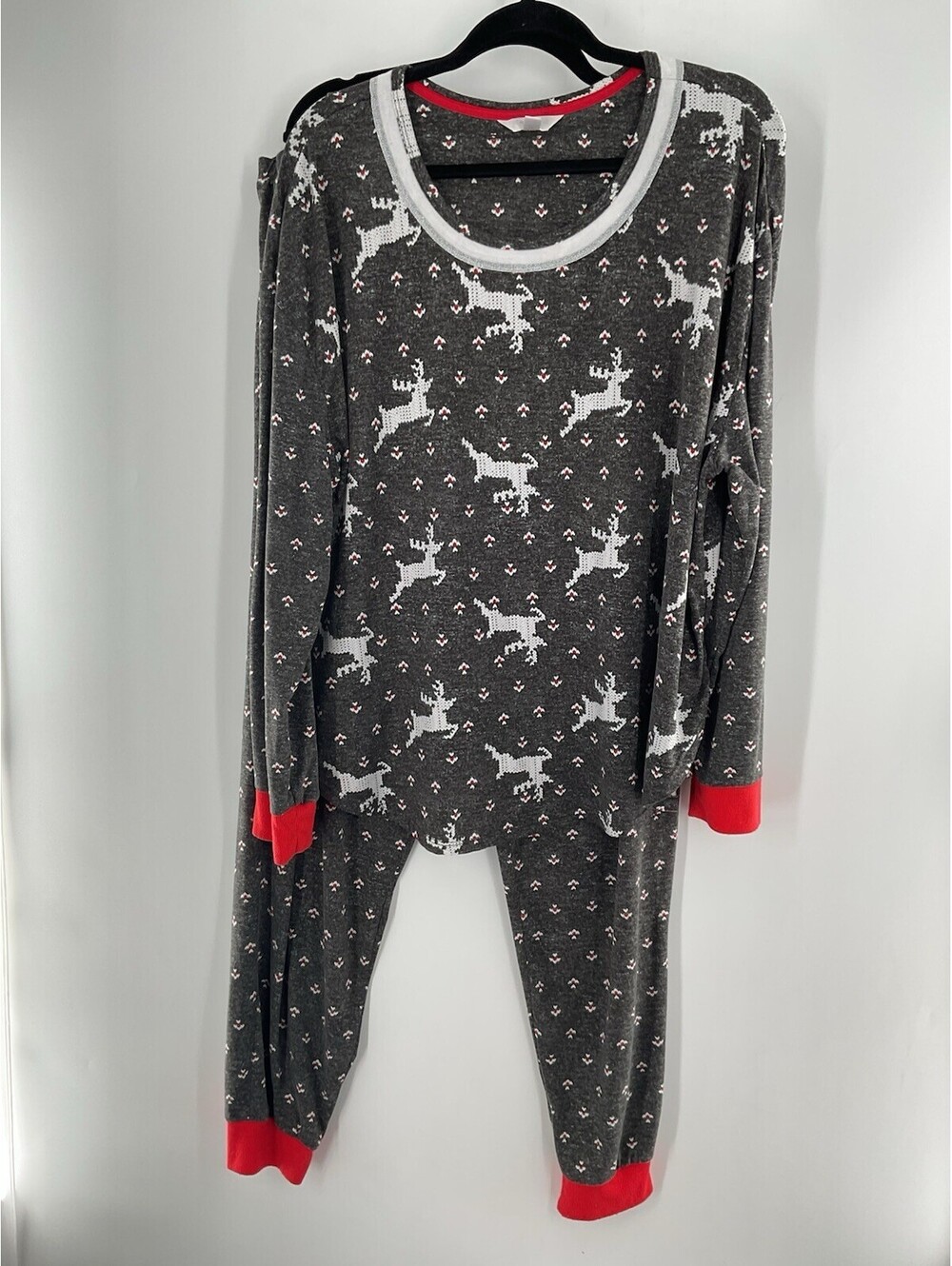 Secret Treasures Sleepwear Women’s 2X Reindeer Pajama Set 110